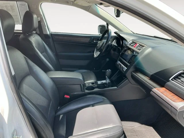 Used 2016 Crystal White Pearl Subaru Limited image 15