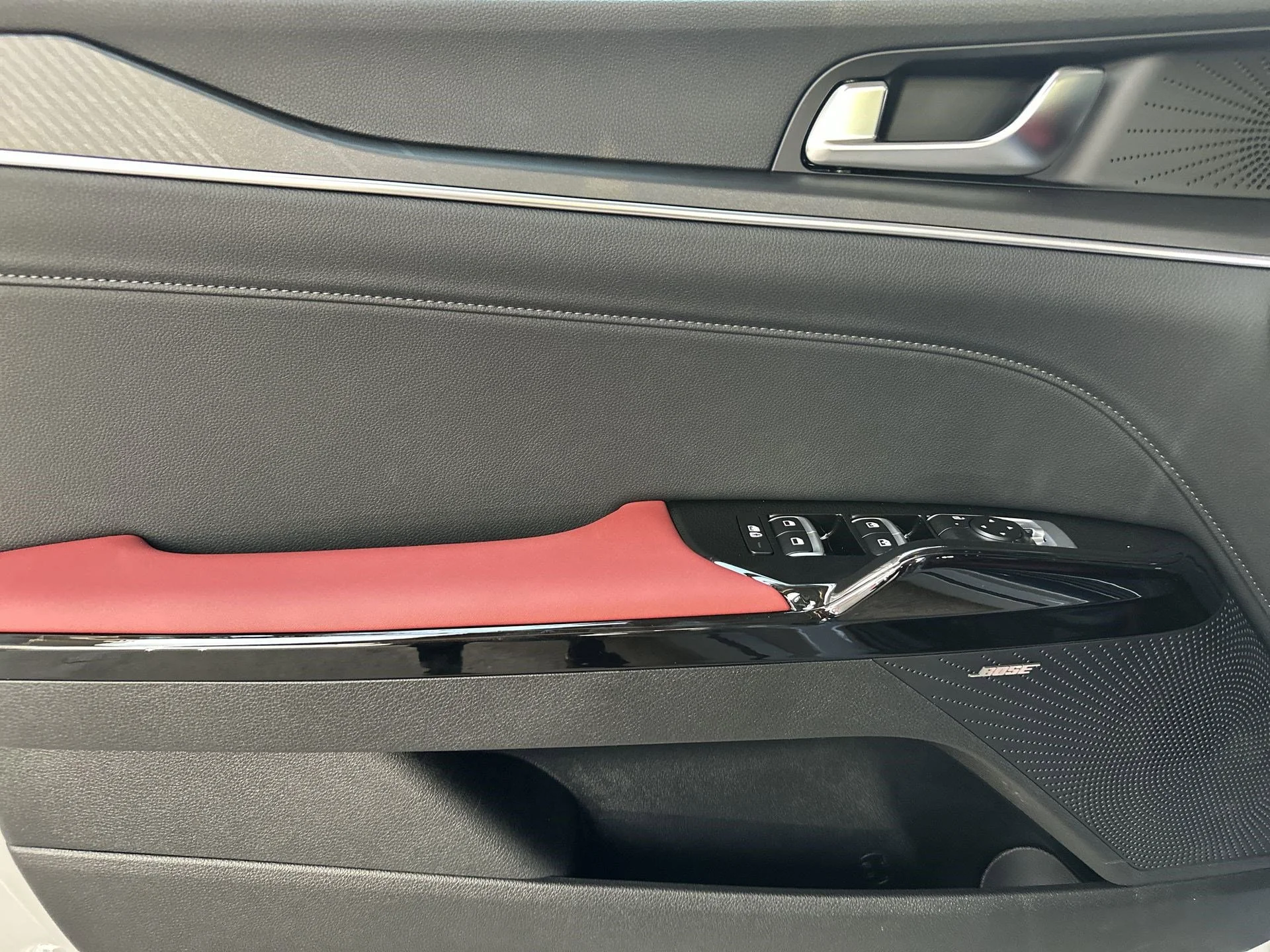 New 2026 Snow White Pearl Kia GT-Line FWD image 30