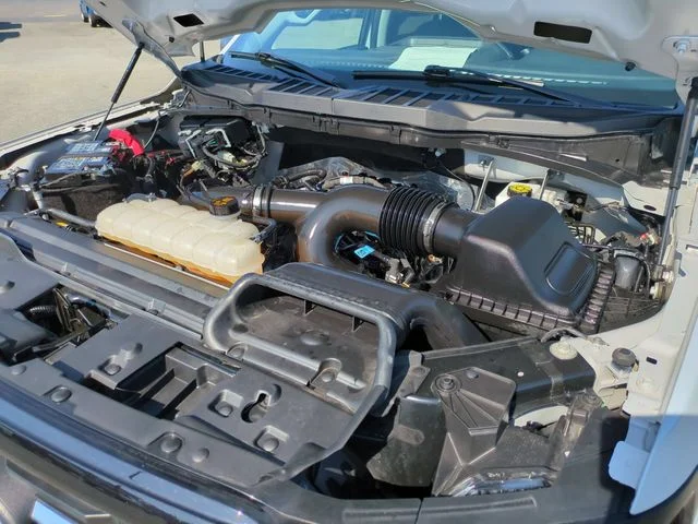 Used 2025 White Ford XLT image 33