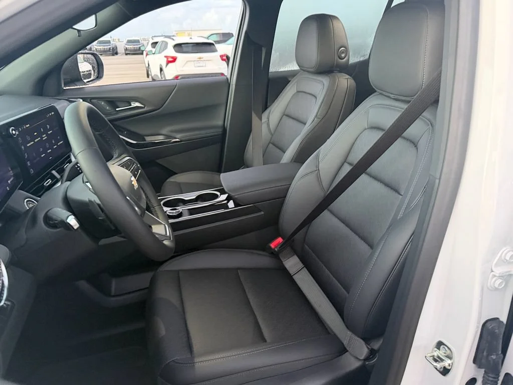 New 2027 Summit White Chevrolet LT image 7