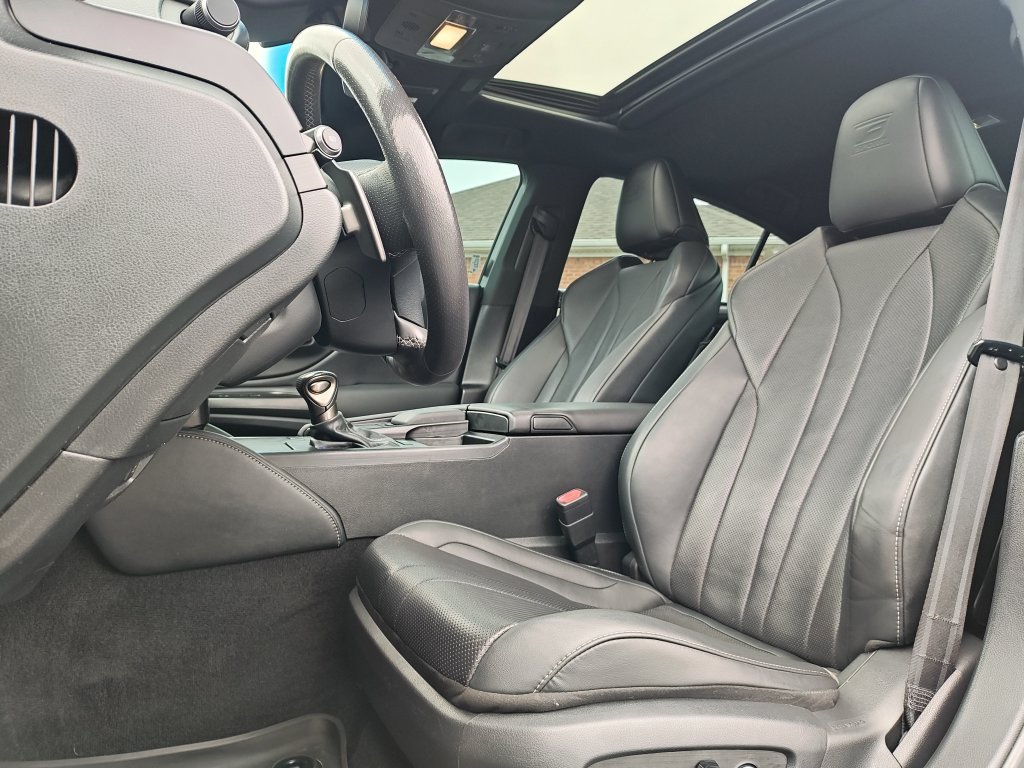 Used 2019 Black Lexus 350 F Sport image 13