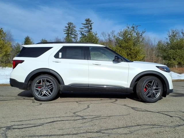 New 2026 Star White Metallic Tri-Coat Ford ST image 3