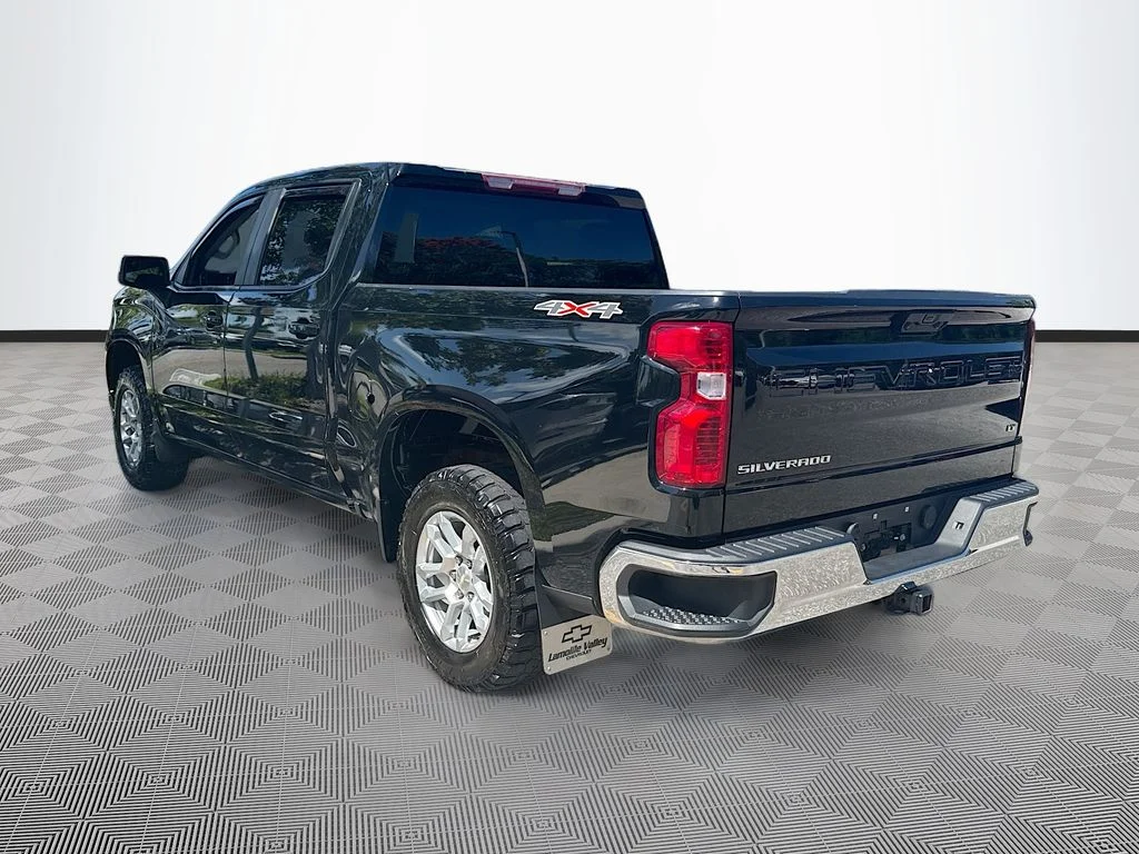 Used 2022 Black Chevrolet LT image 8