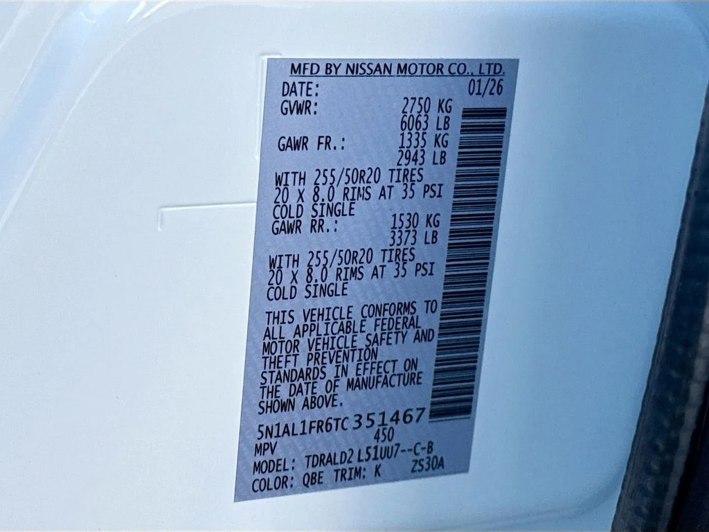 Certified Used 2026 White INFINITI LUXE image 36