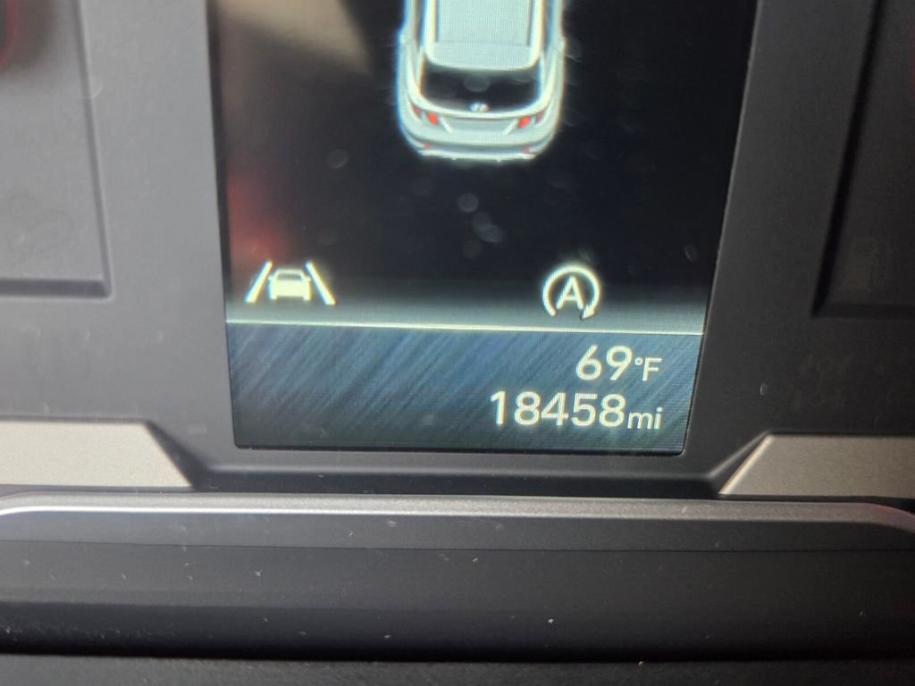 Used 2023 Gray Hyundai SE image 29