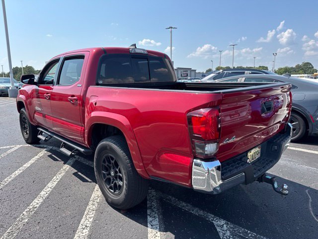 Used 2019 Red Toyota SR5 image 4