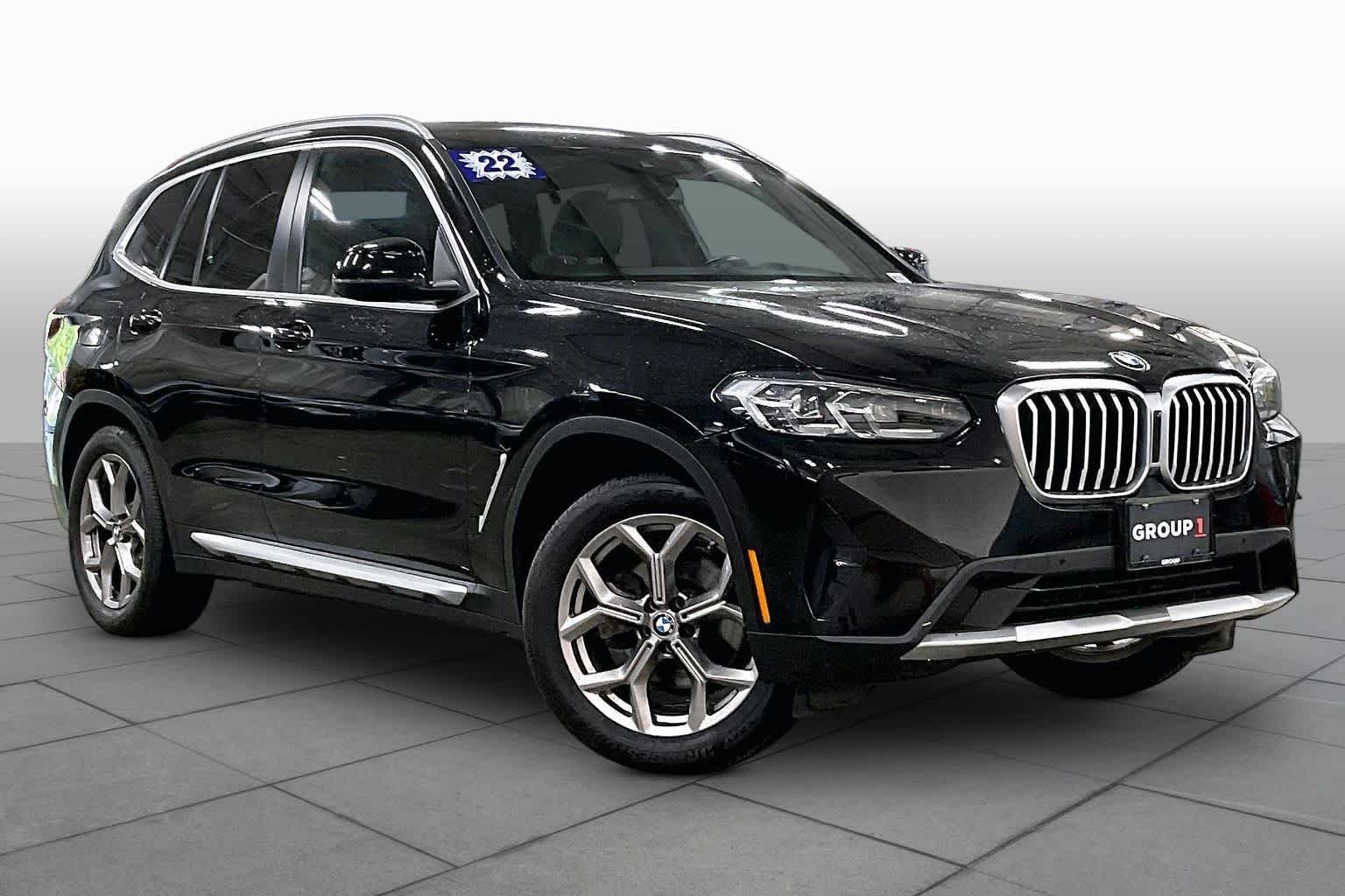 Used 2022 Jet Black BMW xDrive30i image 3