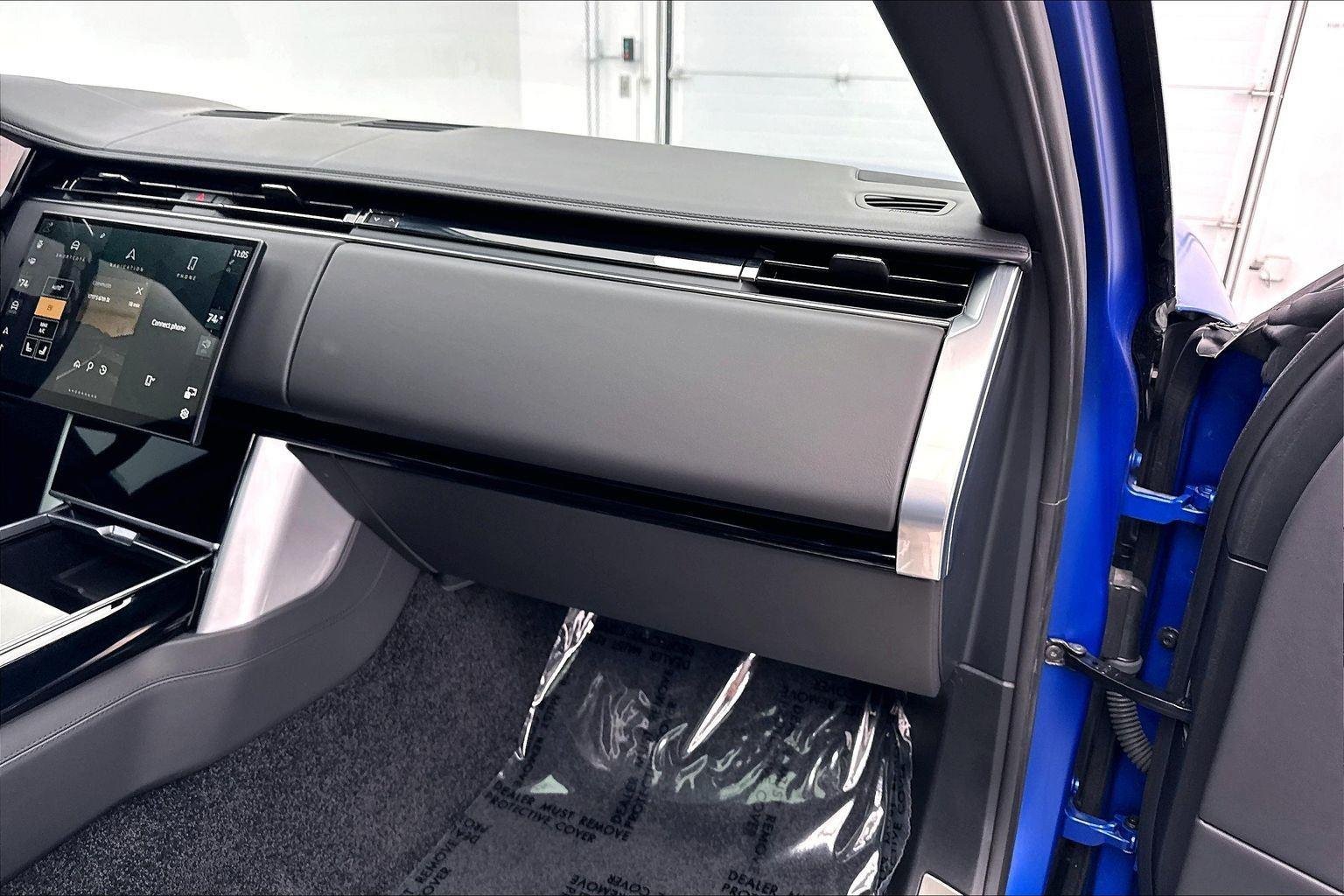 Used 2025 Velocity Blue in Satin Finish Land Rover Autobiography image 26