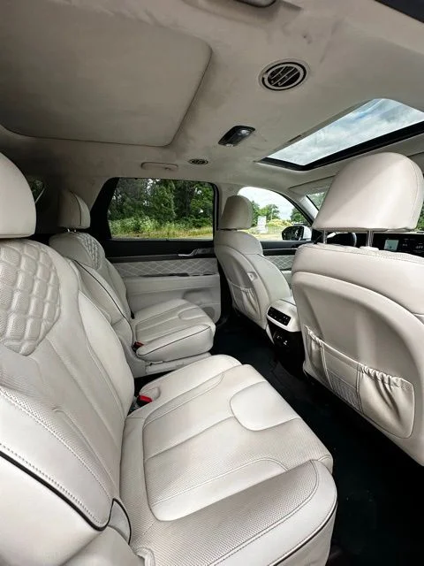 Used 2021 Hyper White Hyundai Calligraphy image 19