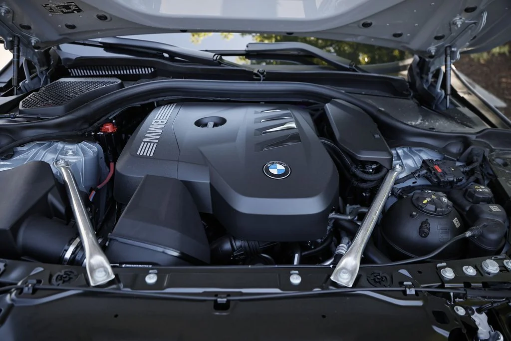 New 2027 Brooklyn Grey Metallic BMW 530i xDrive image 32