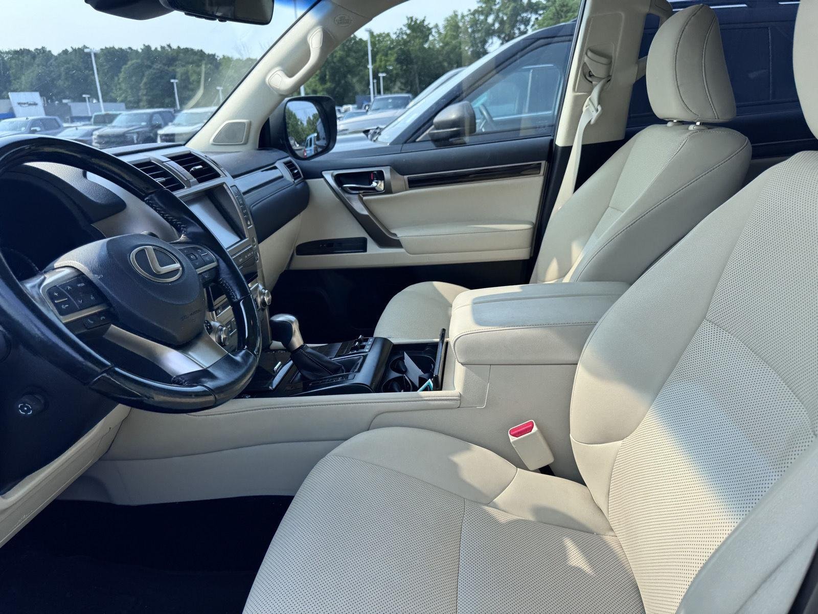 Used 2020 Starfire Pearl Lexus GX 460 Premium image 7