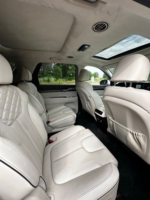 Used 2021 Hyper White Hyundai Calligraphy image 19