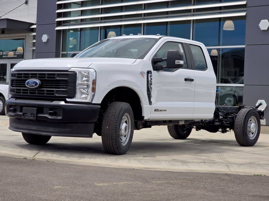 New 2026 Oxford White Ford XL image 17