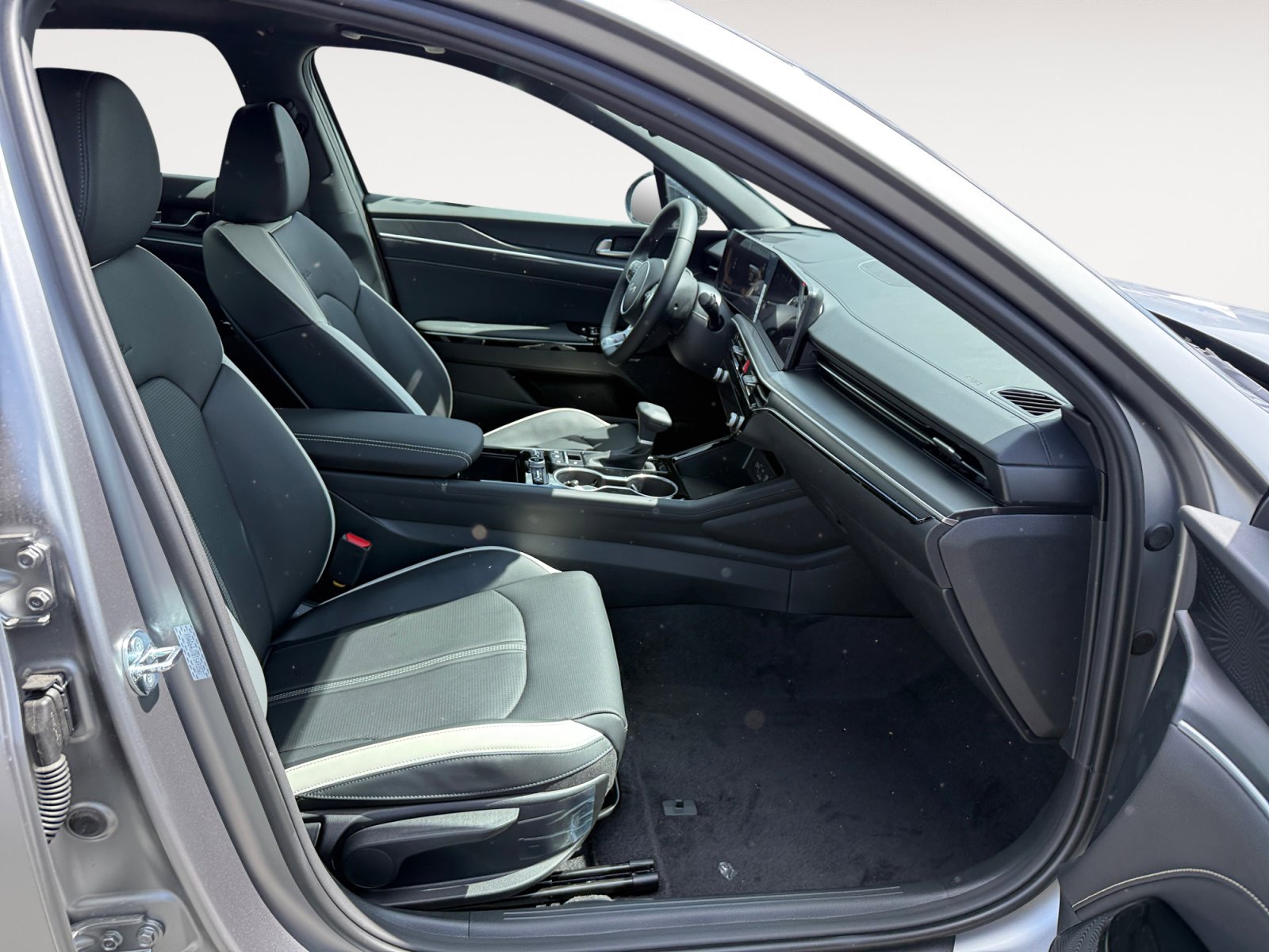 New 2026 Steel Matte Gray Kia GT-Line image 19