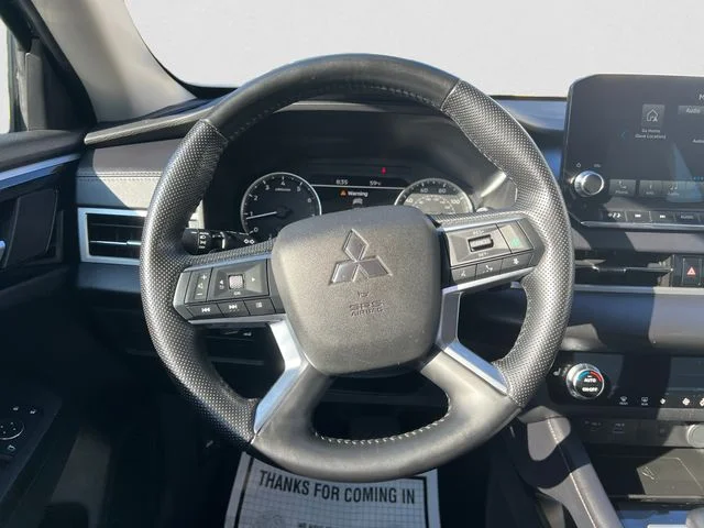 Used 2024 Gray Mitsubishi SE Black Edition image 12