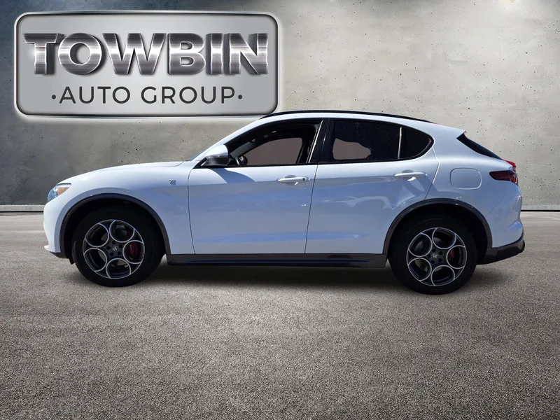 Used 2022 Alfa White Alfa Romeo TI AWD image 7