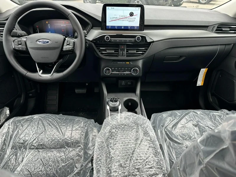 New 2026 Oxford White Ford Active FWD image 5