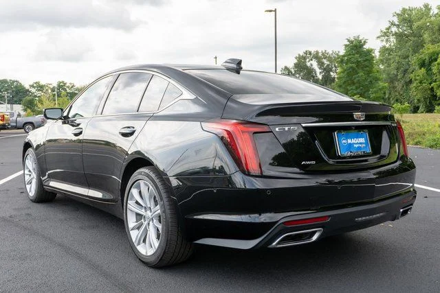 Used 2025 Black Cadillac Premium Luxury image 8