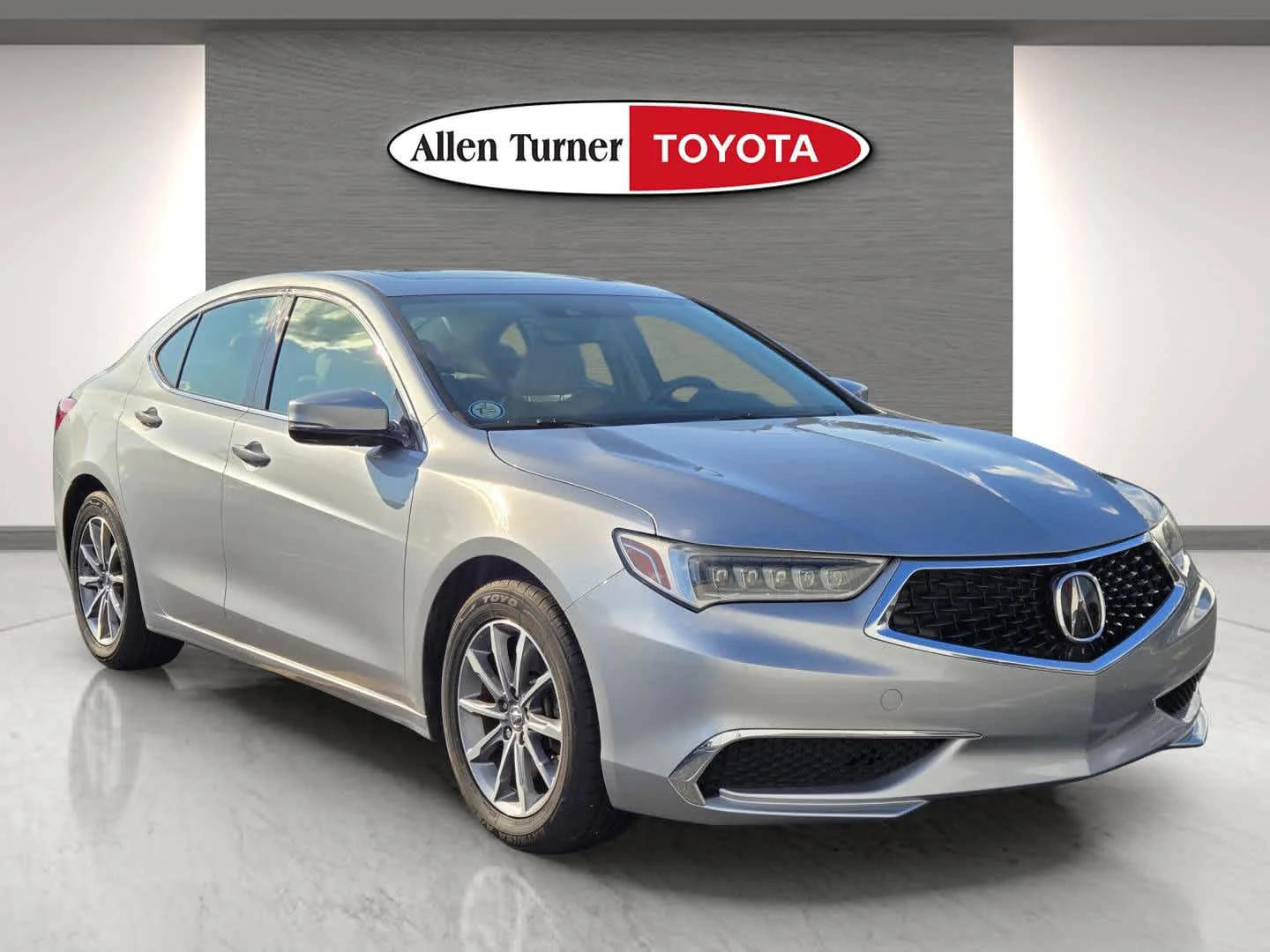 2018 Acura TLX 2.4 DCT's photo