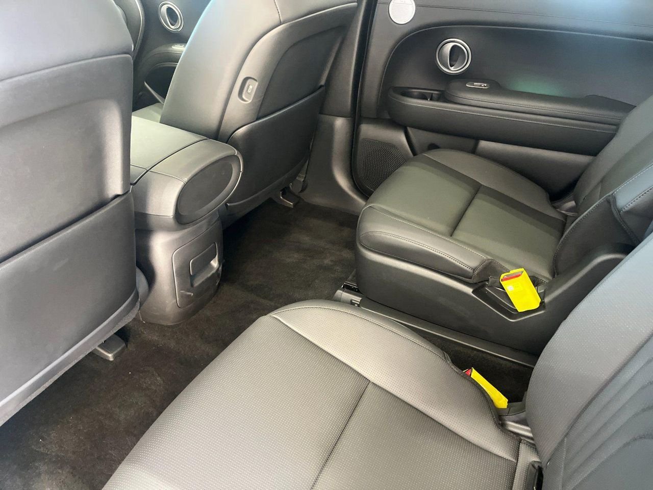 New 2026 White Hyundai SEL Premium 7P image 11