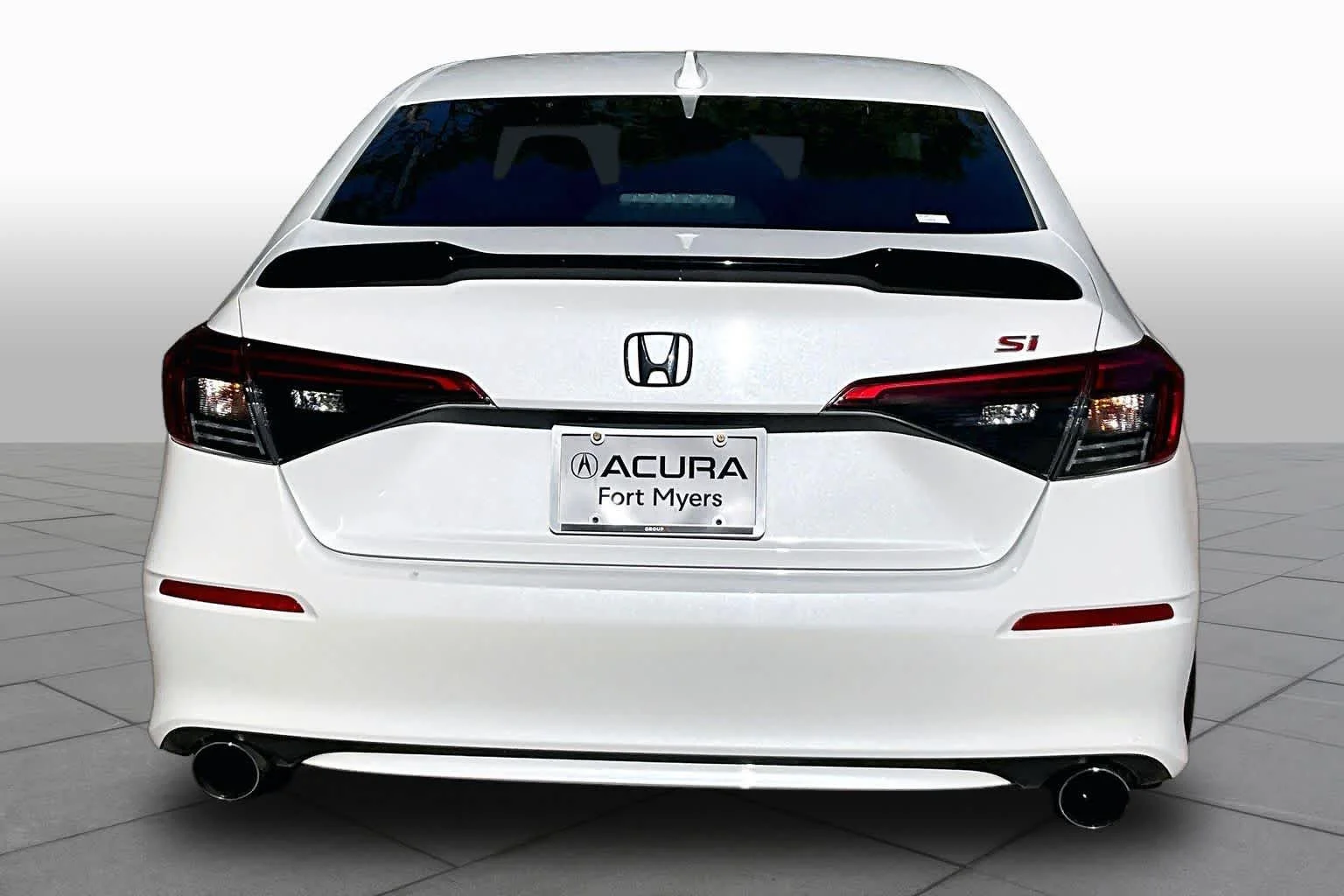 Used 2024 Platinum White Pearl Honda  image 5