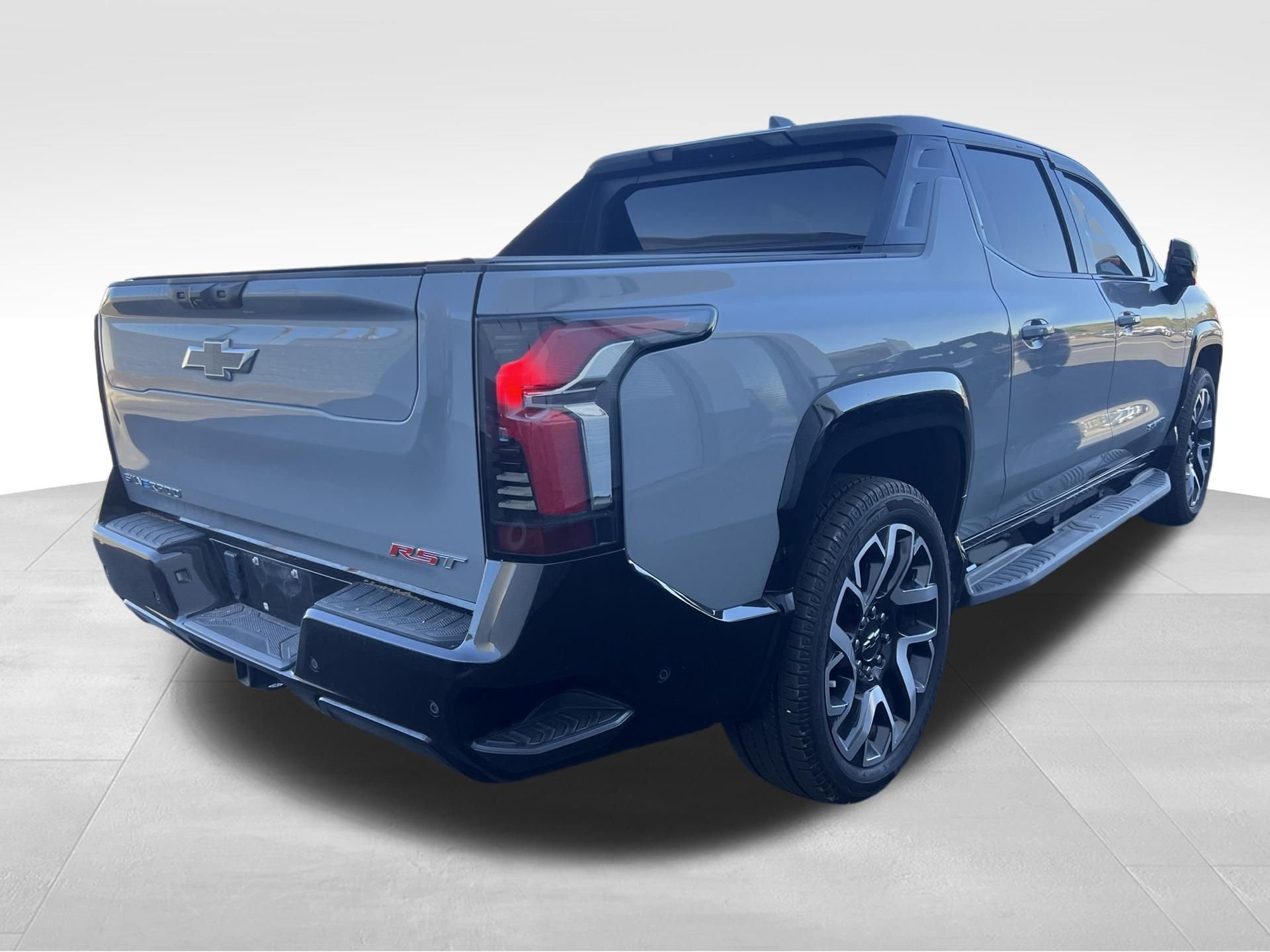 Used 2025 Gray Chevrolet RST image 5