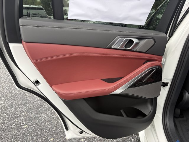 New 2027 Mineral White Metallic BMW xDrive40i image 14