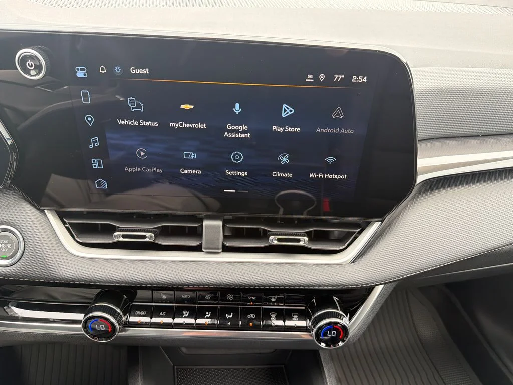 2027 Chevrolet Equinox LT - Photo 18