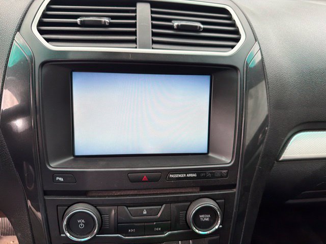 Used 2016 Magnetic Ford XLT image 12