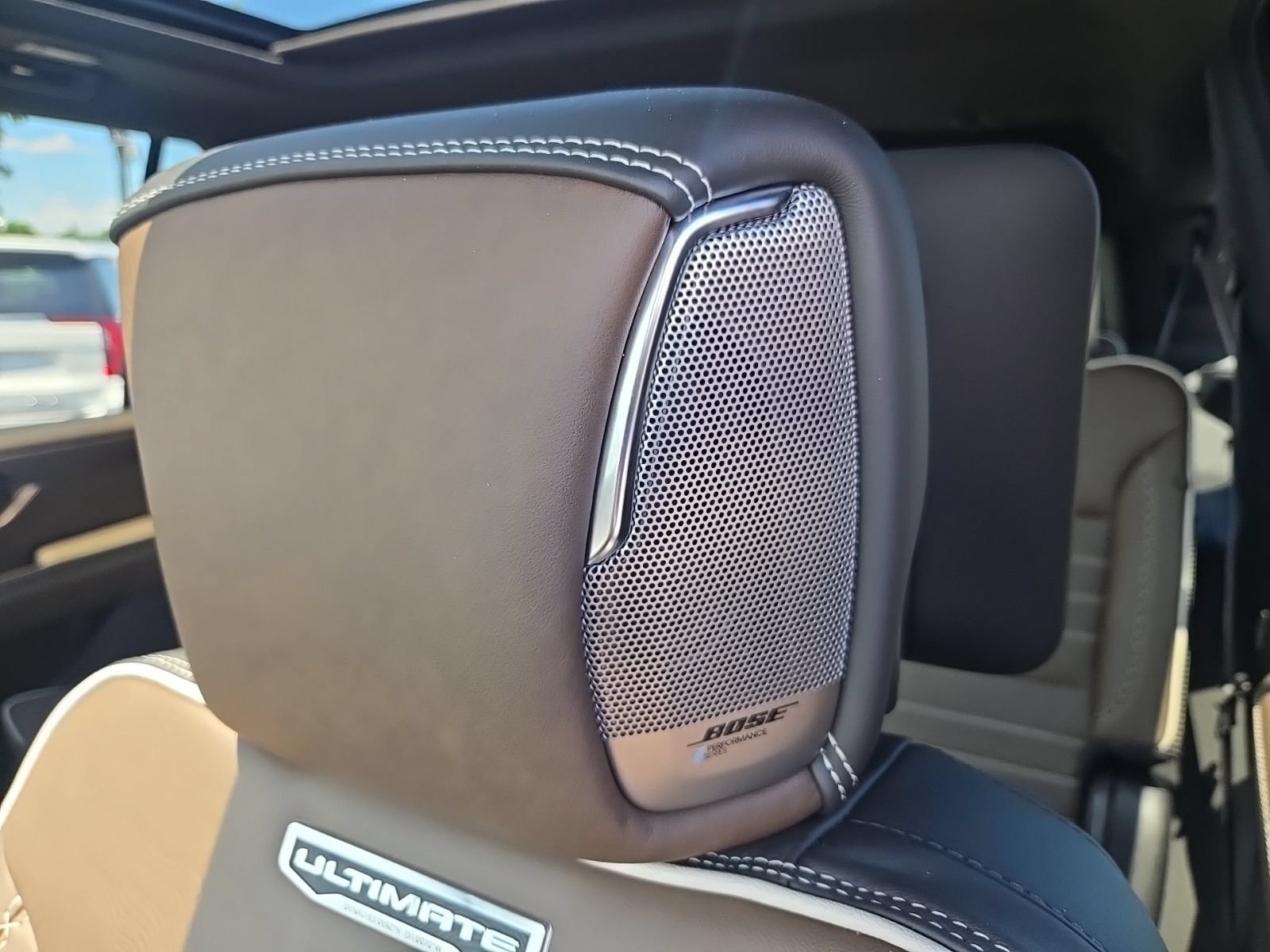 2026 GMC Yukon Denali Ultimate - Photo 22