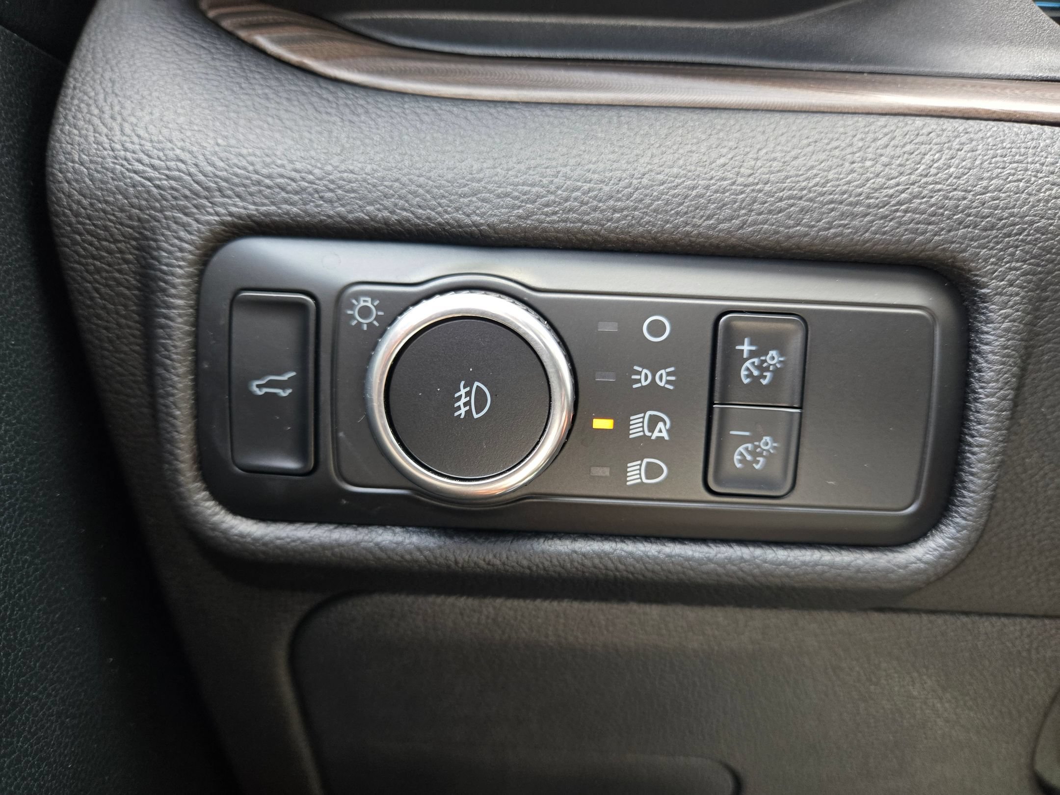 Used 2023 Oxford White Ford Limited image 26