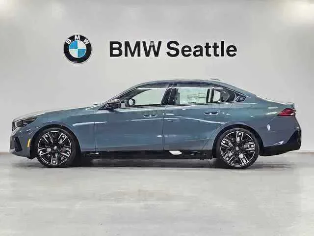 2025 BMW i5