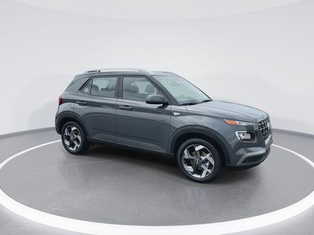 New 2026 Gray Hyundai SEL image 9