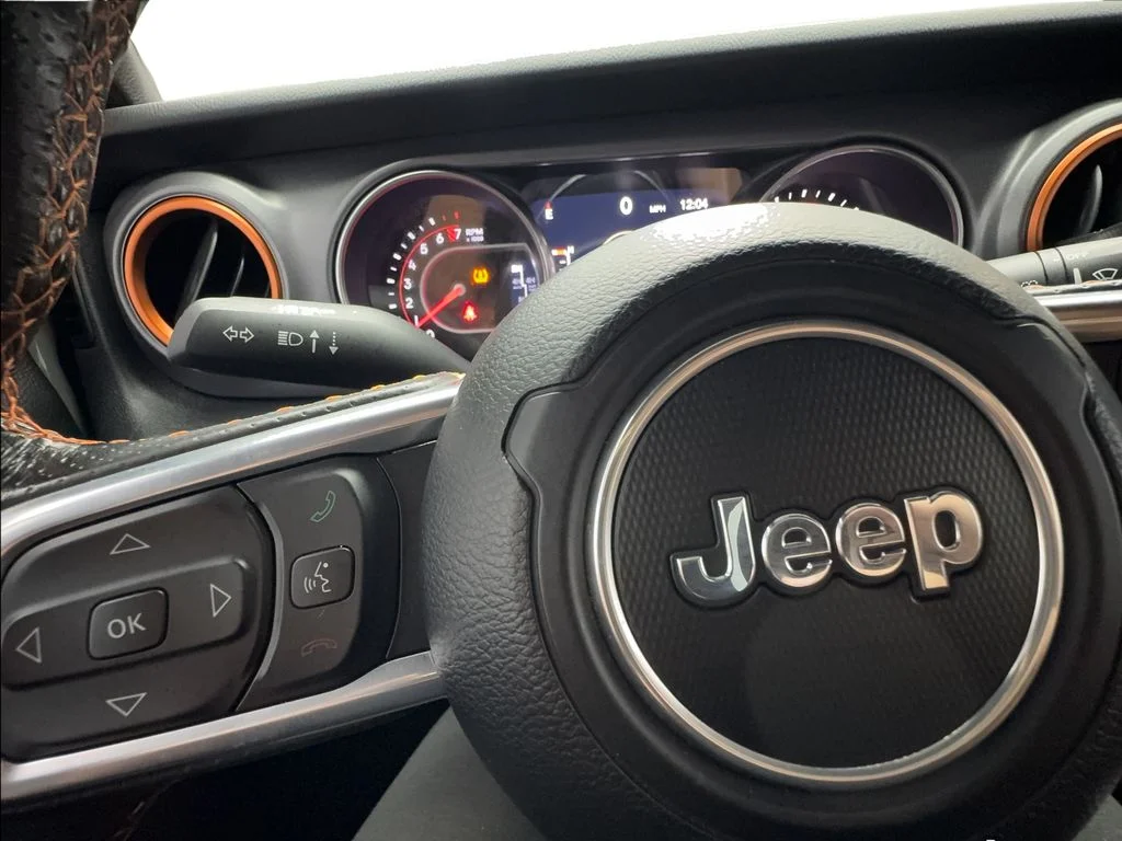 Used 2021 Gray Jeep Mojave image 41