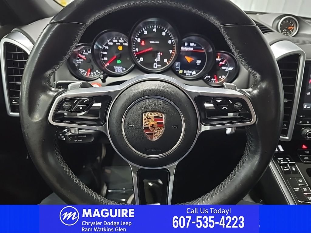 Used 2017 Moonlight Blue Metallic Porsche Base image 23