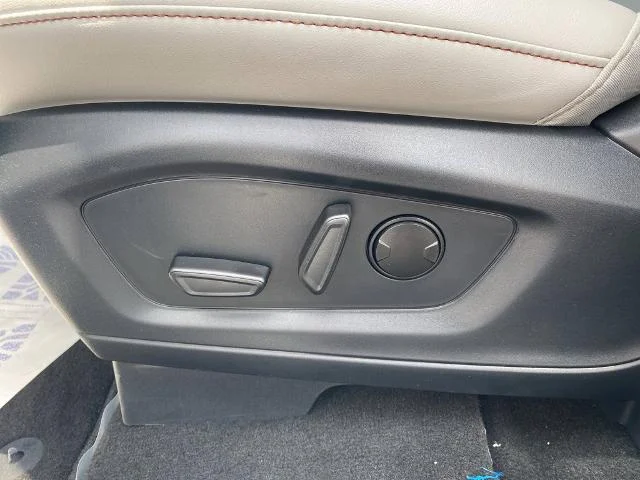 New 2026 Space White Metallic Ford Active image 13