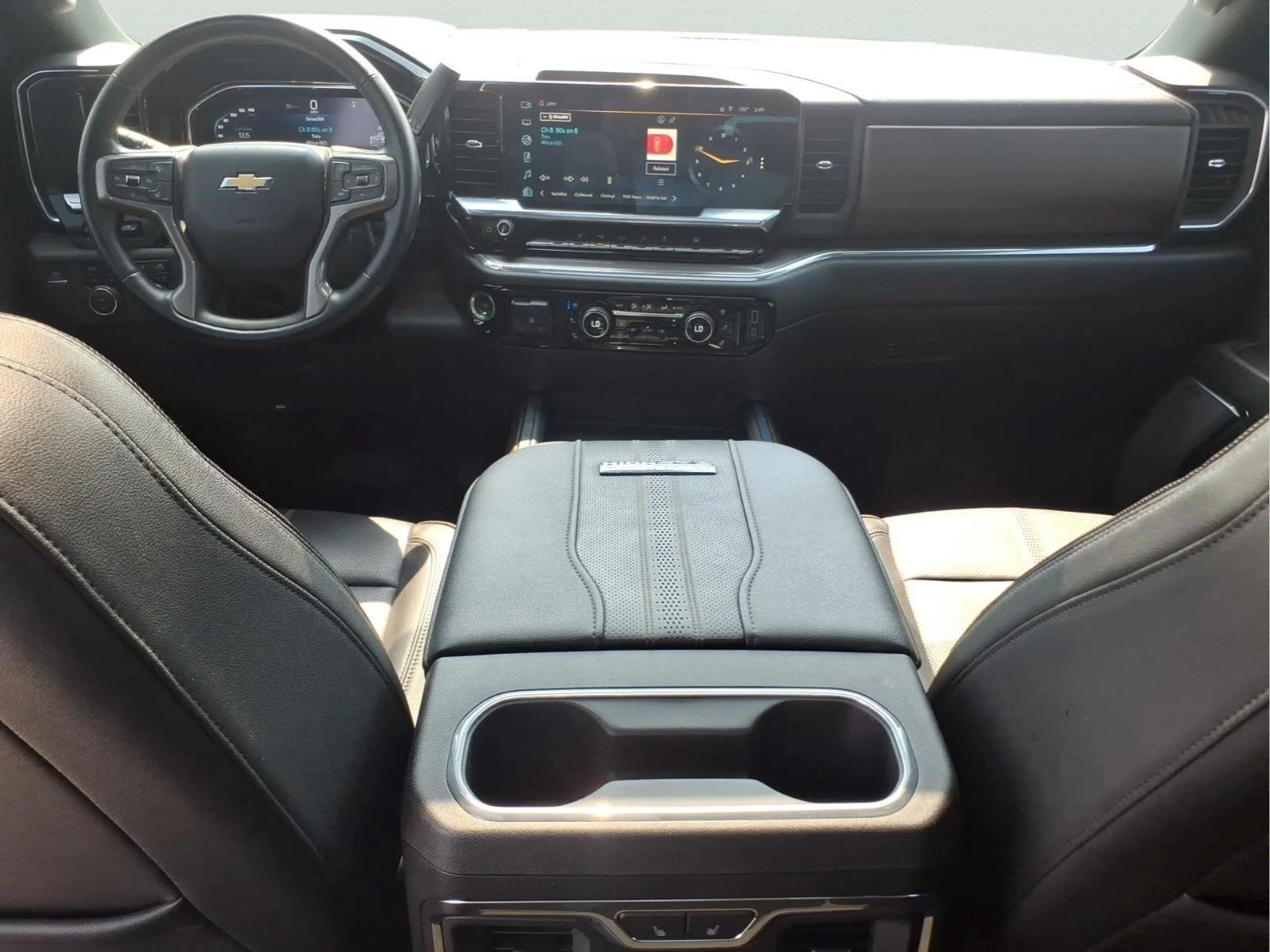 Used 2024 Black Chevrolet High Country image 2