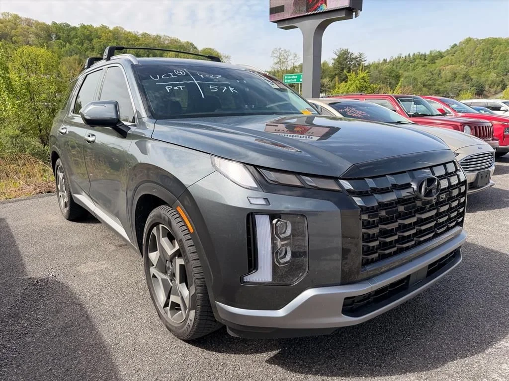 Used 2024 Gray Hyundai SEL image 21