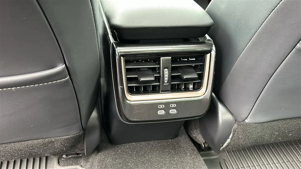 Used 2025 Red Toyota Platinum image 26