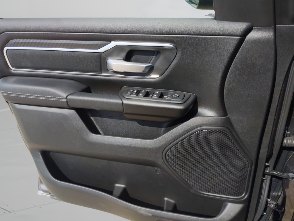 New 2025 Granite Crystal Metallic Clear-Coat Exterior Paint RAM Big Horn/Lone Star image 22
