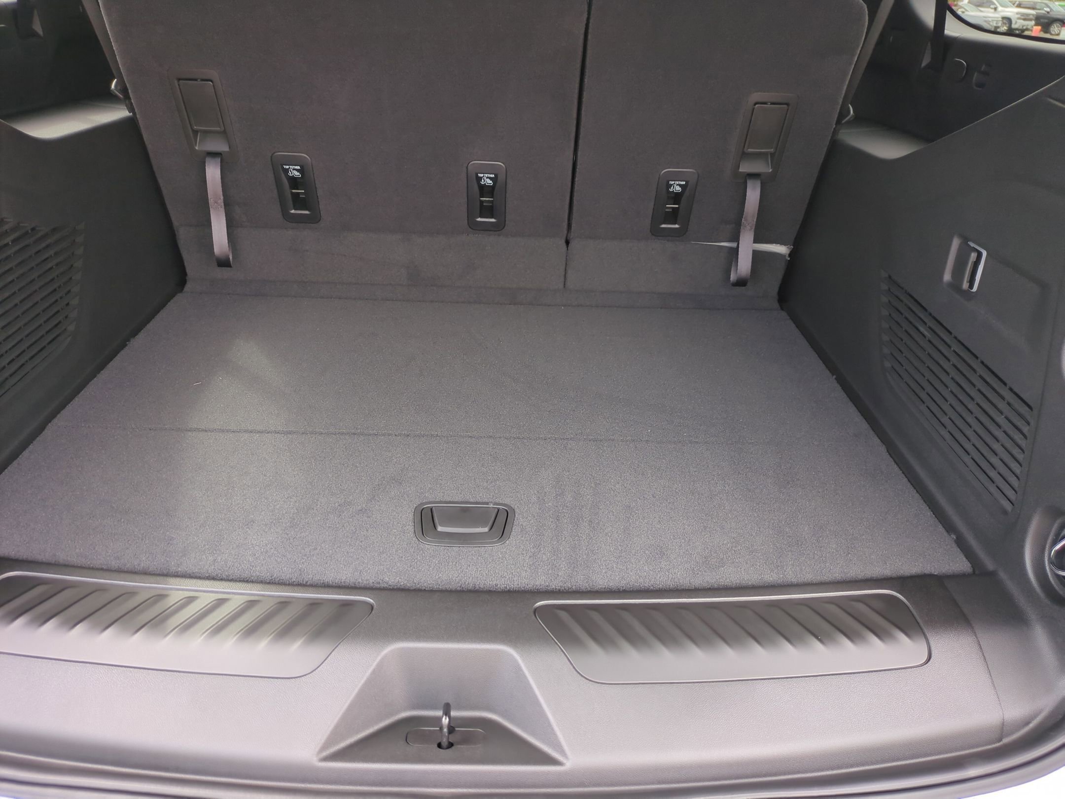 2026 Chevrolet Suburban LS - Photo 25