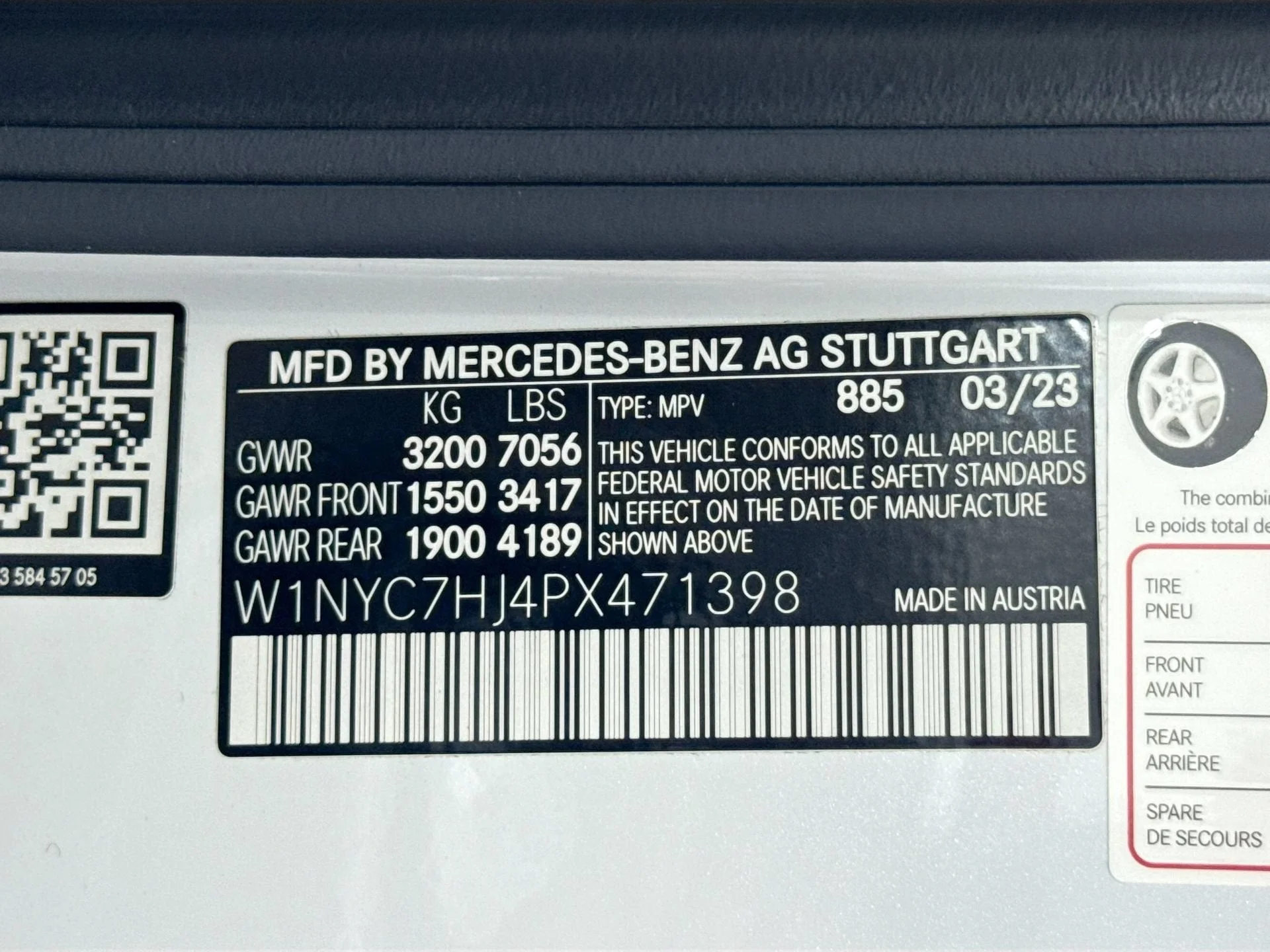 Used 2023 MANUFAKTUR Moonlight White Metallic Mercedes-Benz G 63 AMG® image 28