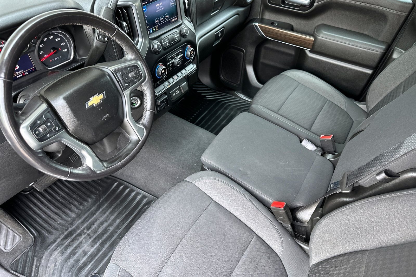 Used 2021 Gray Chevrolet LT image 9