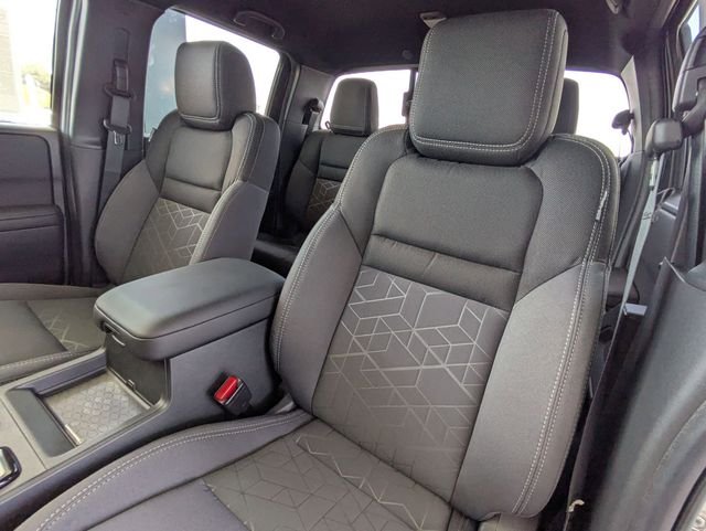 New 2026 Glacier White Nissan Crew Cab SV image 22