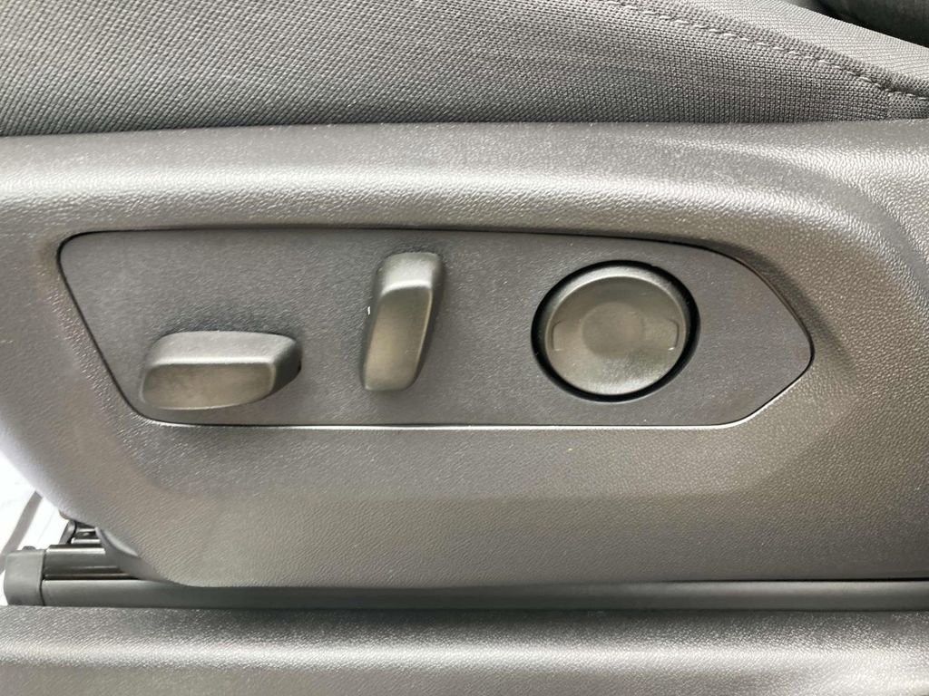 2026 GMC Sierra 1500 SLE - Photo 17