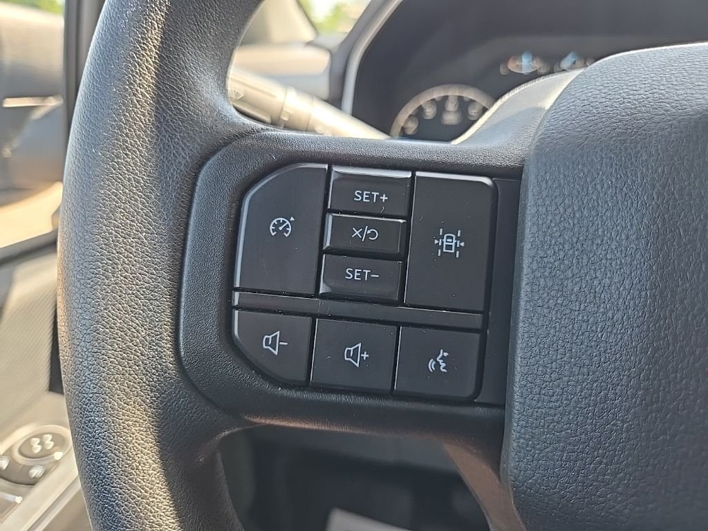 Used 2021 White Ford XL image 41
