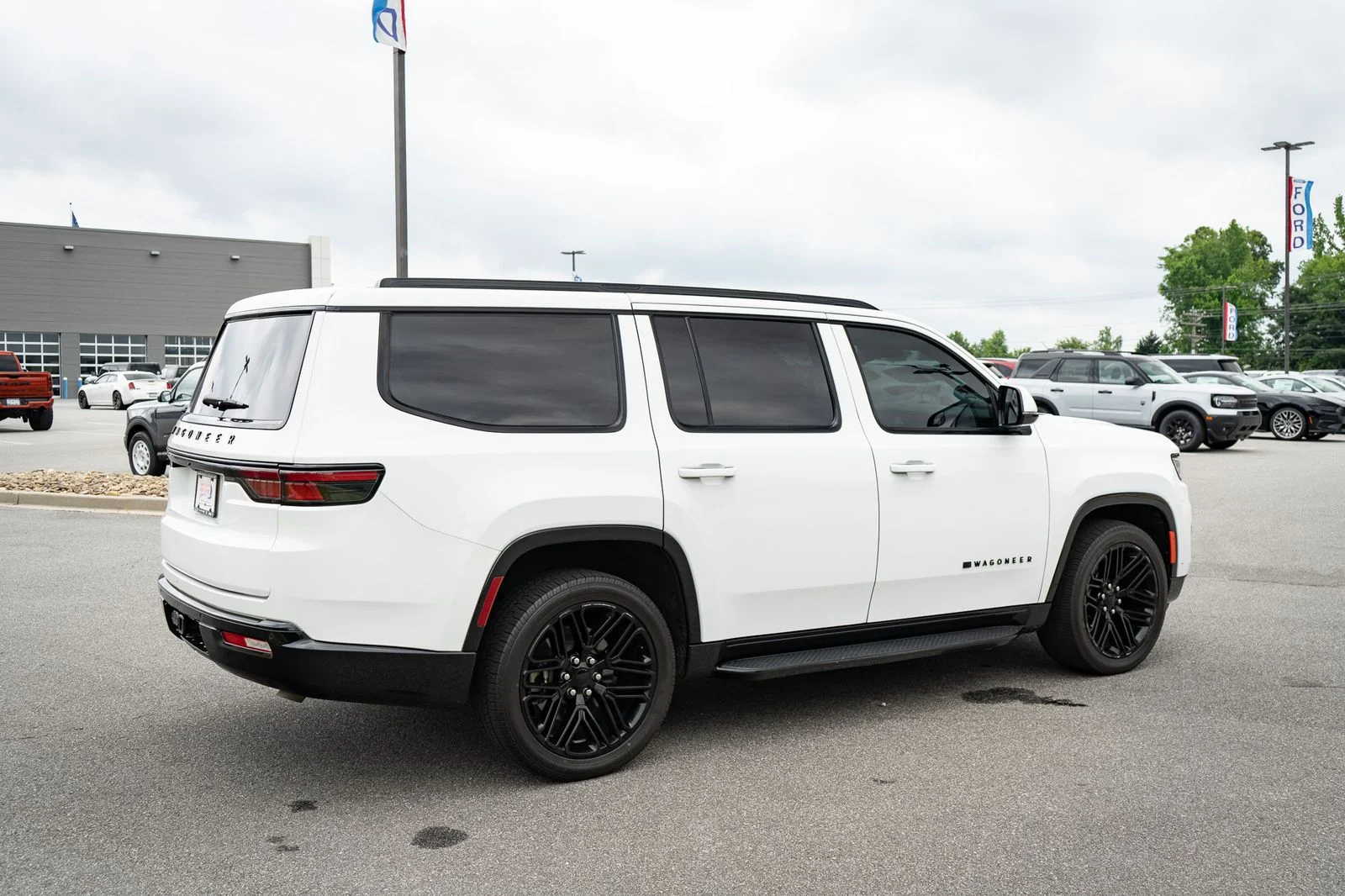 Used 2022 White Jeep Series I image 10