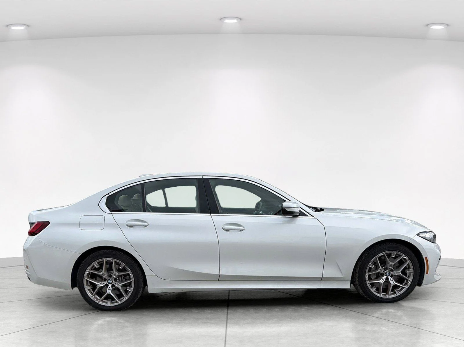 Certified Used 2025 Mineral White Metallic BMW 330i image 3