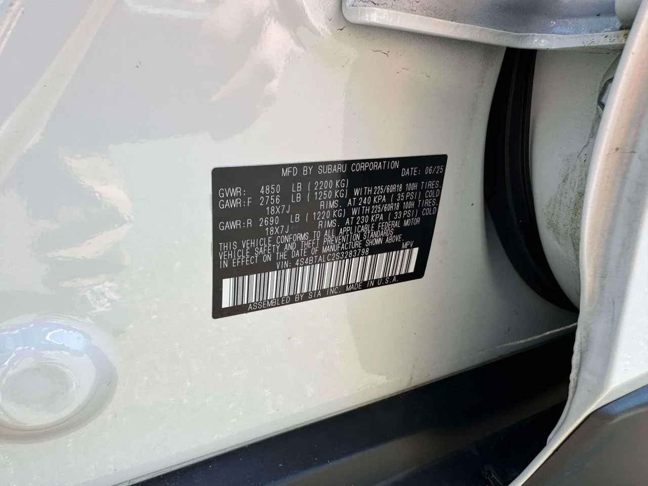 Used 2025 Crystal White Pearl Subaru Onyx Edition image 14