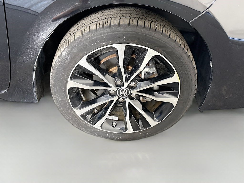 Used 2018 Black Sand Pearl Toyota SE image 27